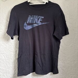 Nike Men's Black T-Shirt | Size M